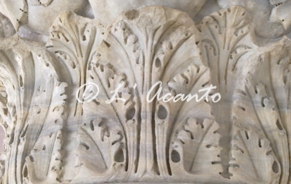 l’Acanto leaf decoration