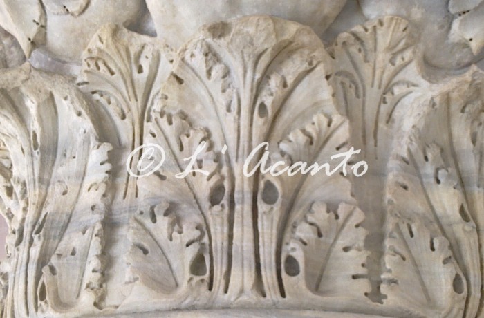 l’Acanto leaf decoration